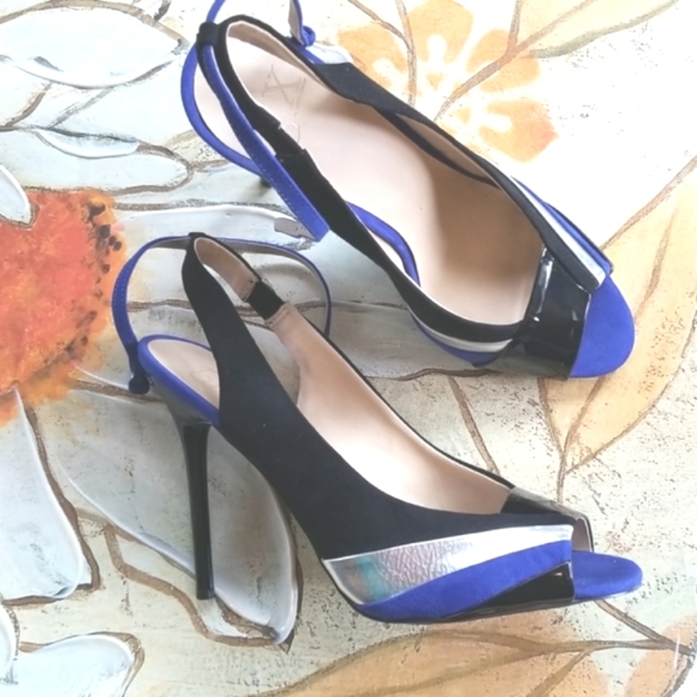 GWEN STEFANI GX Electric Blue Black Silver Patent Leather Peep Toe High Heel 9.5